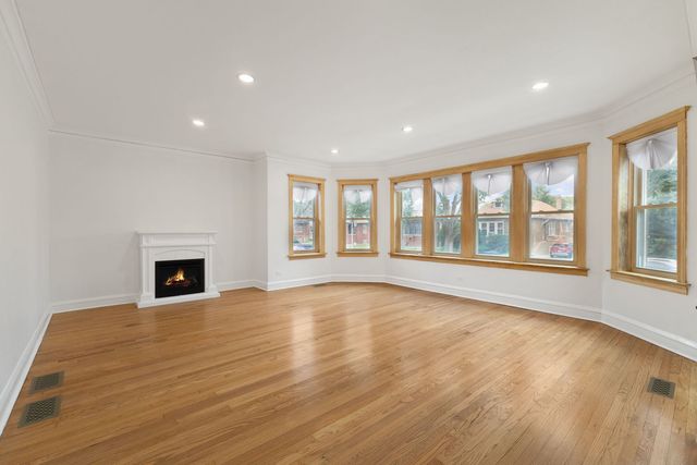 8044 S Harper Avenue, Chicago, IL 60619