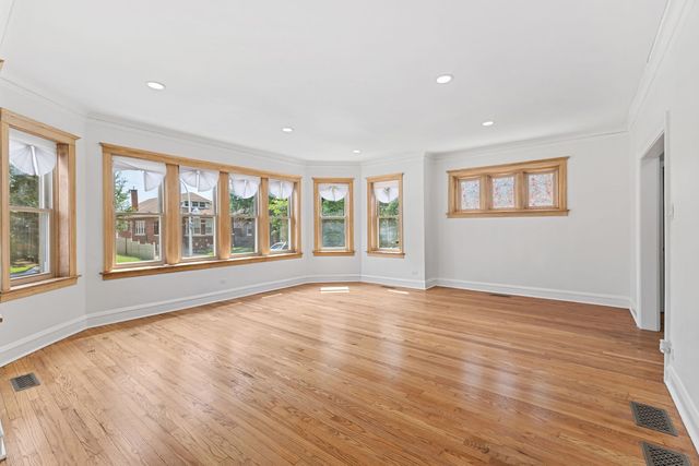 8044 S Harper Avenue, Chicago, IL 60619