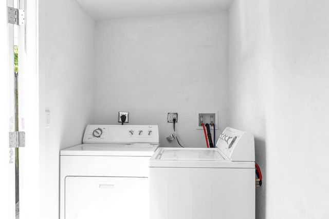 915 SW 3rd Street, Boynton Beach, FL 33435