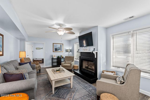 312 Pine Knoll Circle, Atlantic Beach, NC 28512