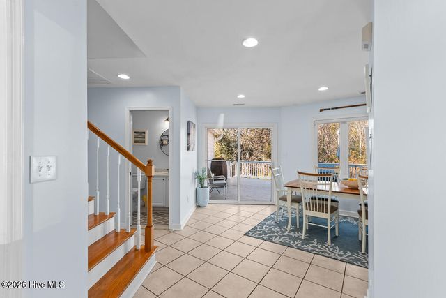 312 Pine Knoll Circle, Atlantic Beach, NC 28512