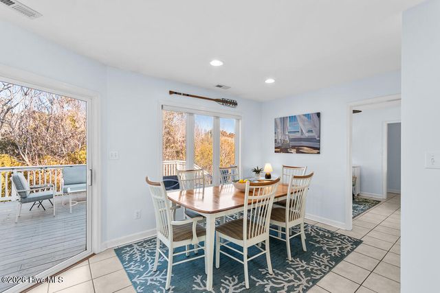 312 Pine Knoll Circle, Atlantic Beach, NC 28512