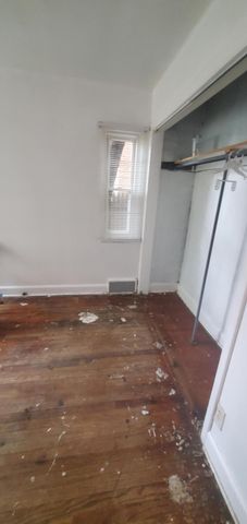 11828 College Street, Detroit, MI 48205