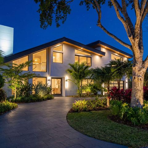 3001 NE 52nd Street, Lighthouse Point, FL 33064