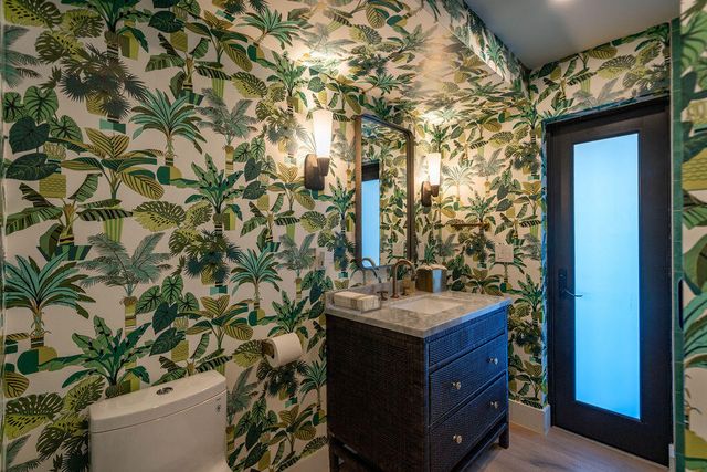 3001 NE 52nd Street, Lighthouse Point, FL 33064