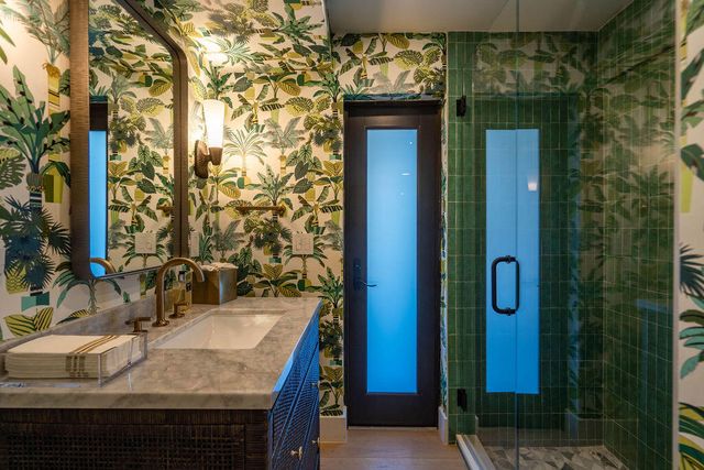 3001 NE 52nd Street, Lighthouse Point, FL 33064