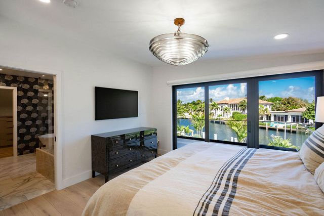 3001 NE 52nd Street, Lighthouse Point, FL 33064