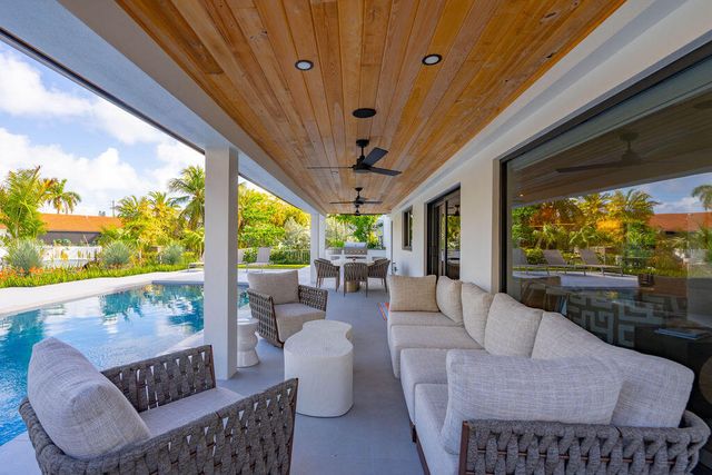 3001 NE 52nd Street, Lighthouse Point, FL 33064