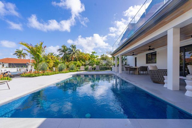 3001 NE 52nd Street, Lighthouse Point, FL 33064