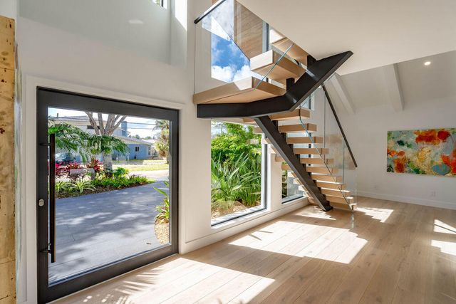 3001 NE 52nd Street, Lighthouse Point, FL 33064