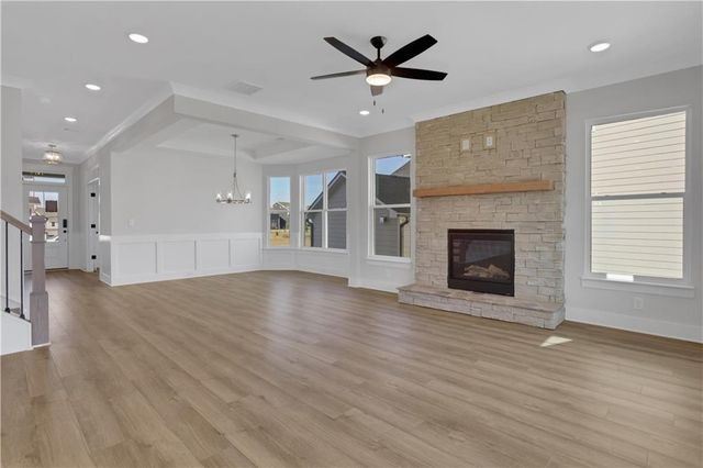 216 Coffee Lane, Hoschton, GA 30548
