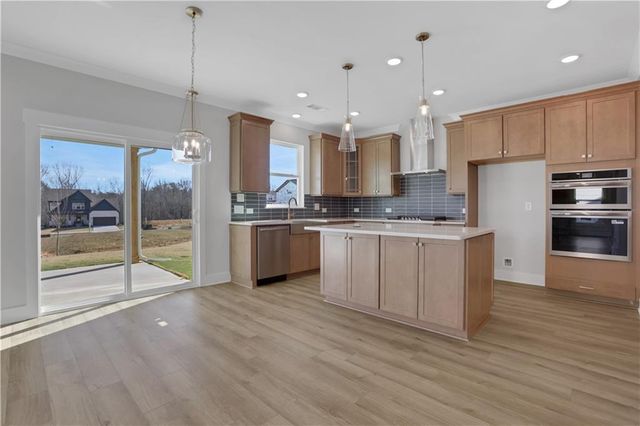 216 Coffee Lane, Hoschton, GA 30548