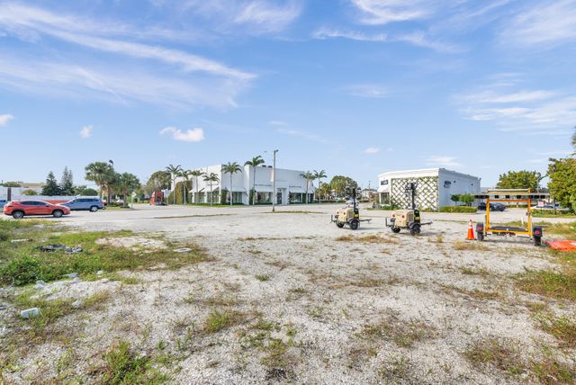 3500 S Dixie Highway, West Palm Beach, FL 33405