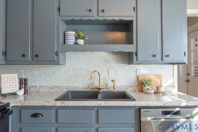 10221 Sauna Dr, Richmond, VA 23236