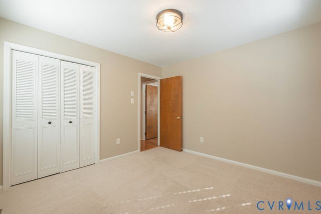 10221 Sauna Dr, Richmond, VA 23236