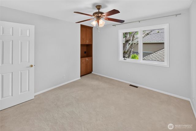1010 106th Avenue SE, Bellevue, WA 98004