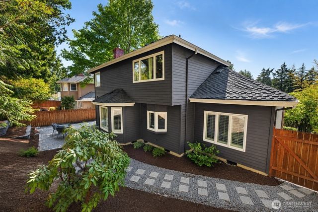 1010 106th Avenue SE, Bellevue, WA 98004