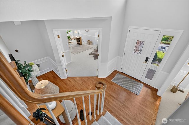 1010 106th Avenue SE, Bellevue, WA 98004