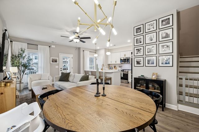 237 Kenner Pvt Aly, Hendersonville, TN 37075