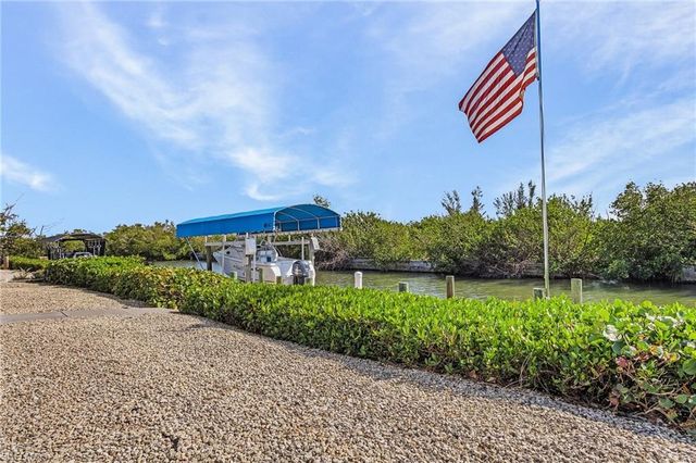4081 GALT ISLAND AVE, St. James City, FL 33956