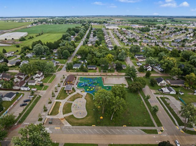 203 Lincoln Street SE, Bondurant, IA 50035