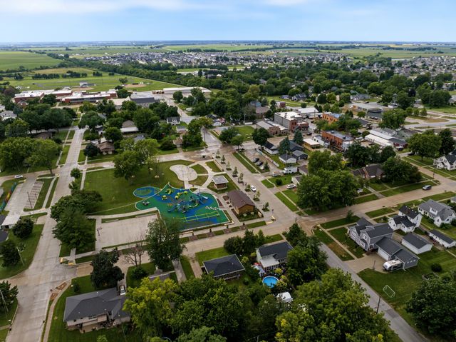 203 Lincoln Street SE, Bondurant, IA 50035