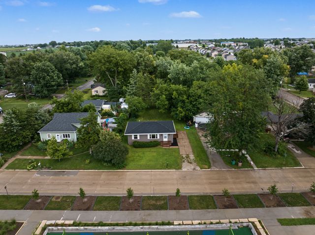 203 Lincoln Street SE, Bondurant, IA 50035