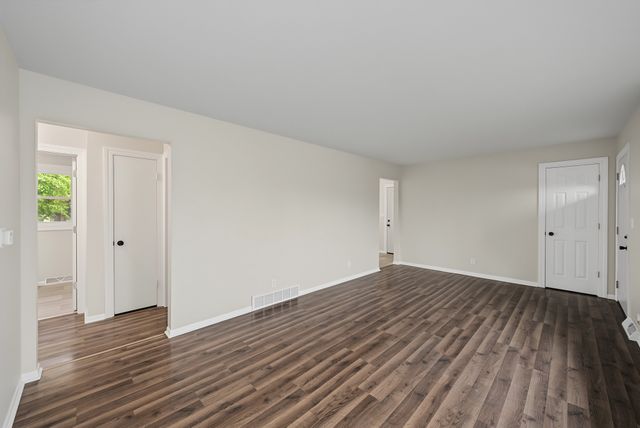 203 Lincoln Street SE, Bondurant, IA 50035