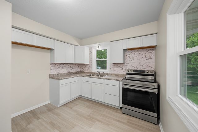 203 Lincoln Street SE, Bondurant, IA 50035