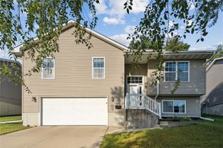 1126 13th Street NW, Cedar Rapids, IA 52405