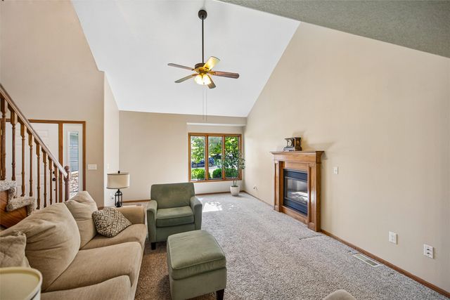 800 SW Kennybrook Drive, Grimes, IA 50111