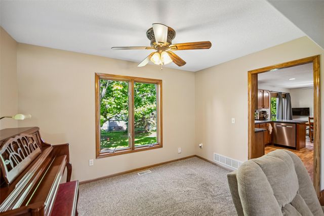 800 SW Kennybrook Drive, Grimes, IA 50111