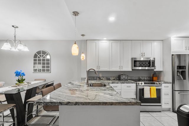 2350 NE 14th St Causeway 209, Pompano Beach, FL 33062