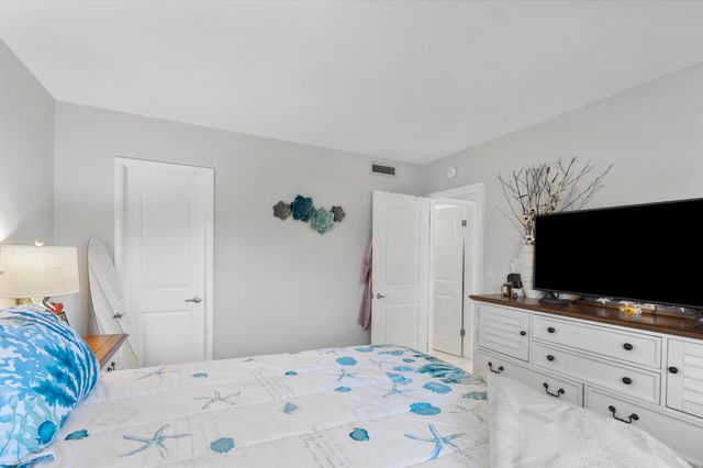 2350 NE 14th St Causeway 209, Pompano Beach, FL 33062