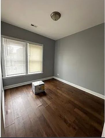 6444 S Eberhart Avenue, Chicago, IL 60637