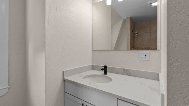 57 Shawmut Ave, New Bedford, MA 02740