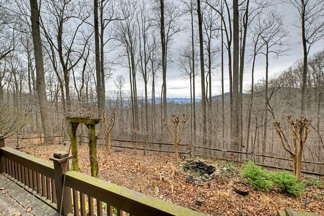 1189 Walnut Ridge, Ellijay, GA 30536