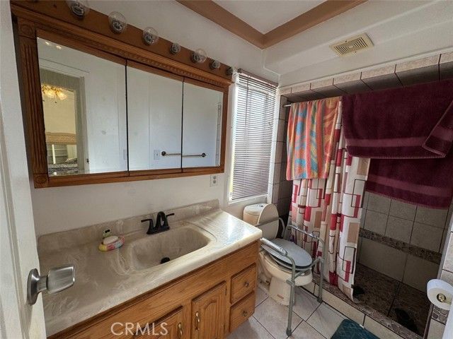 946 W Service, West Covina, CA 91790