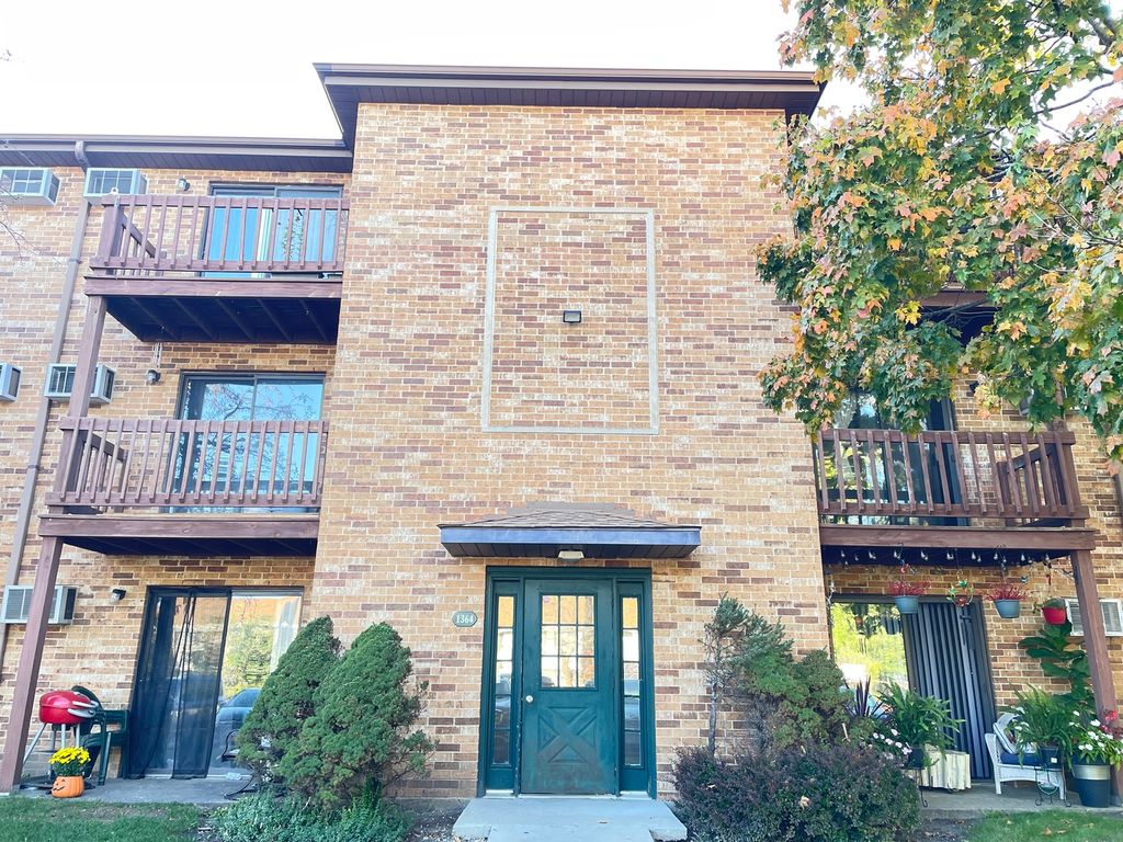 1364 N Geneva Drive 2A, Palatine, IL 60074