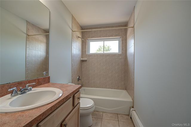 2163 Sunrise Highway, Islip, NY 11751