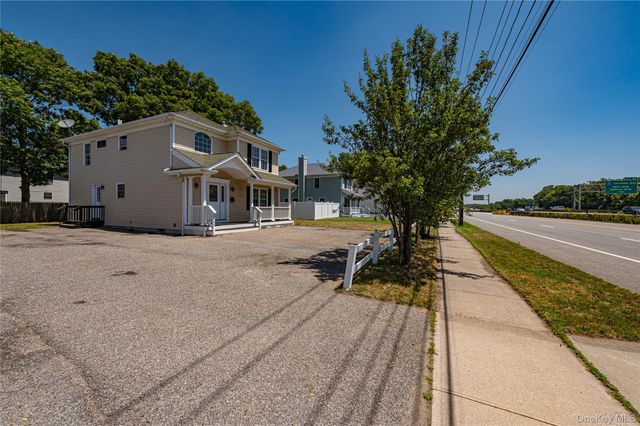 2163 Sunrise Highway, Islip, NY 11751