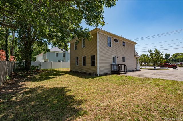 2163 Sunrise Highway, Islip, NY 11751