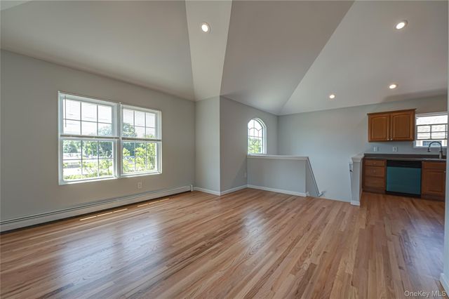 2163 Sunrise Highway, Islip, NY 11751