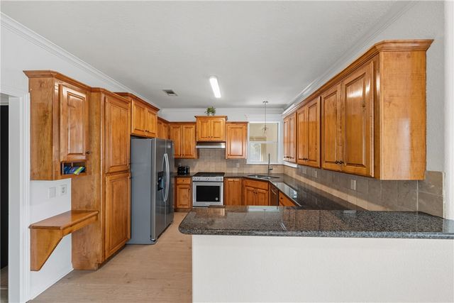 8426 Alison Avenue NW, College Station, TX 77845