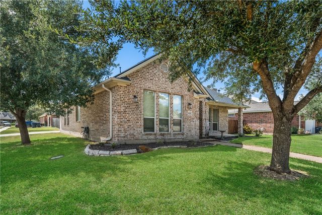 8426 Alison Avenue NW, College Station, TX 77845