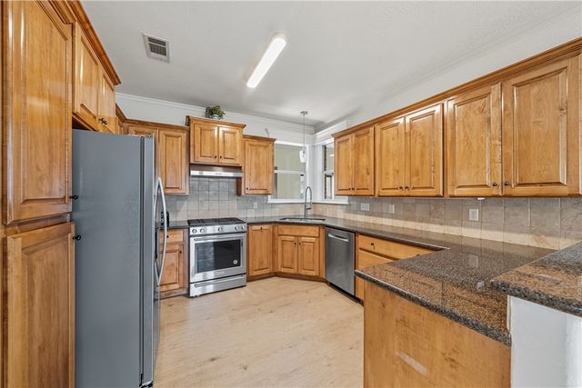 8426 Alison Avenue NW, College Station, TX 77845