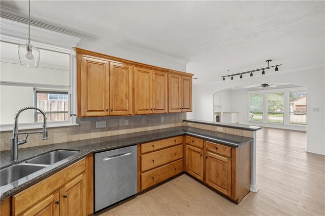 8426 Alison Avenue NW, College Station, TX 77845