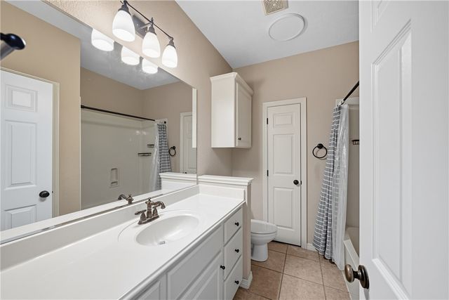 8426 Alison Avenue NW, College Station, TX 77845