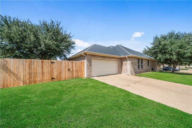 8426 Alison Avenue NW, College Station, TX 77845