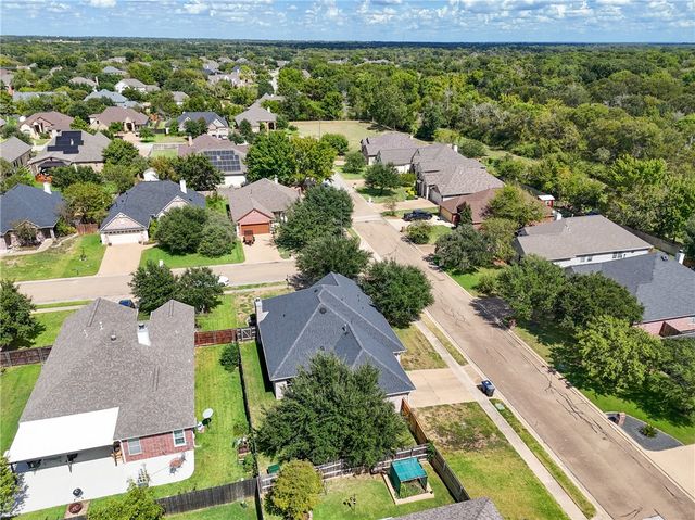 8426 Alison Avenue NW, College Station, TX 77845